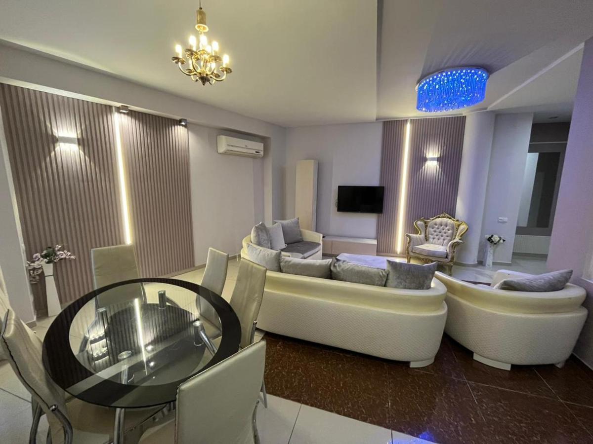 Appartamento Cabernet Corner Tbilisi Esterno foto