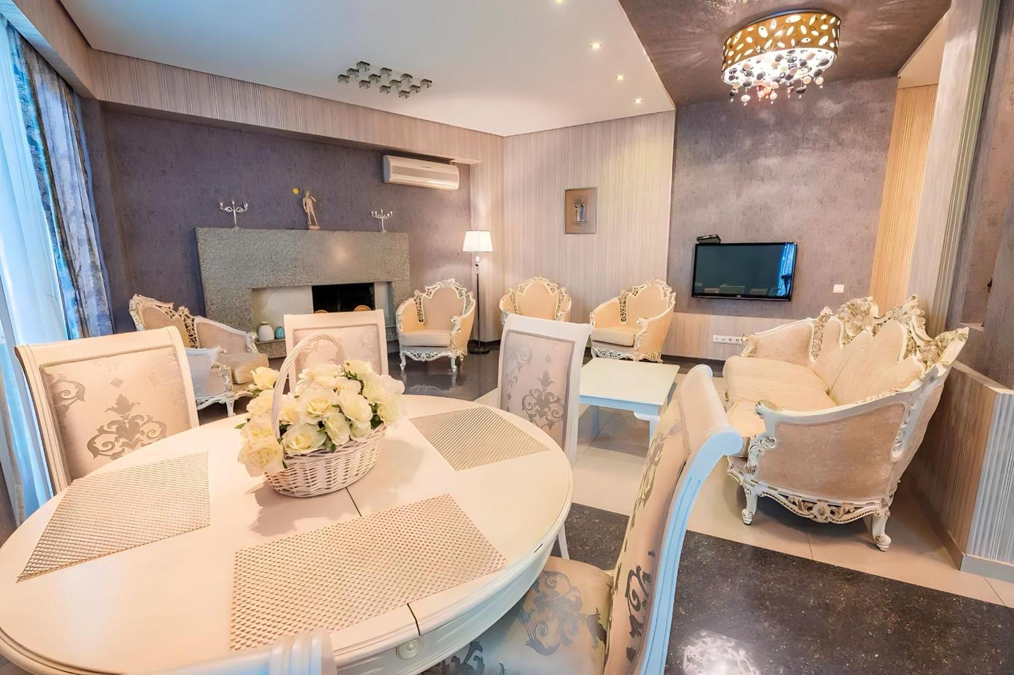 Appartamento Cabernet Corner Tbilisi Esterno foto